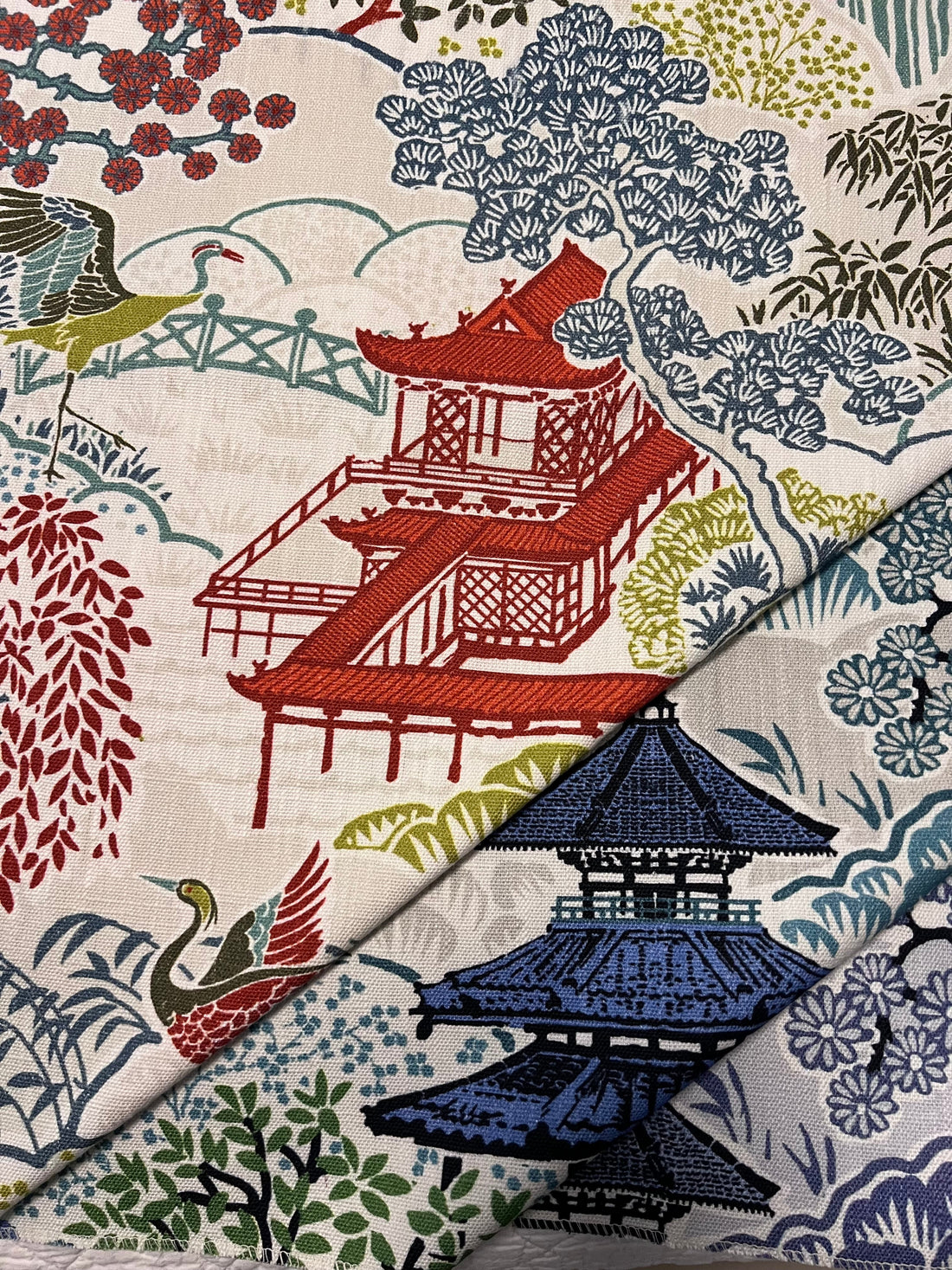 Toile vs. Chinoiserie: Understanding the Differences