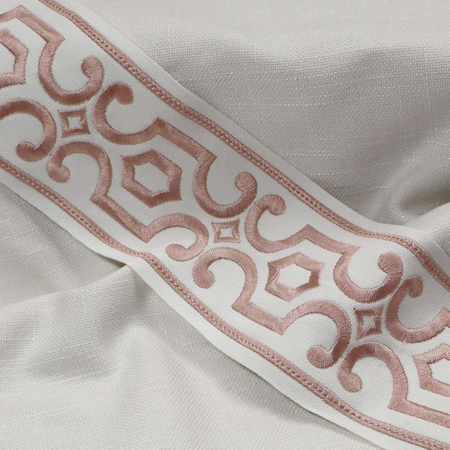 Avebury Emb Tape Petal
