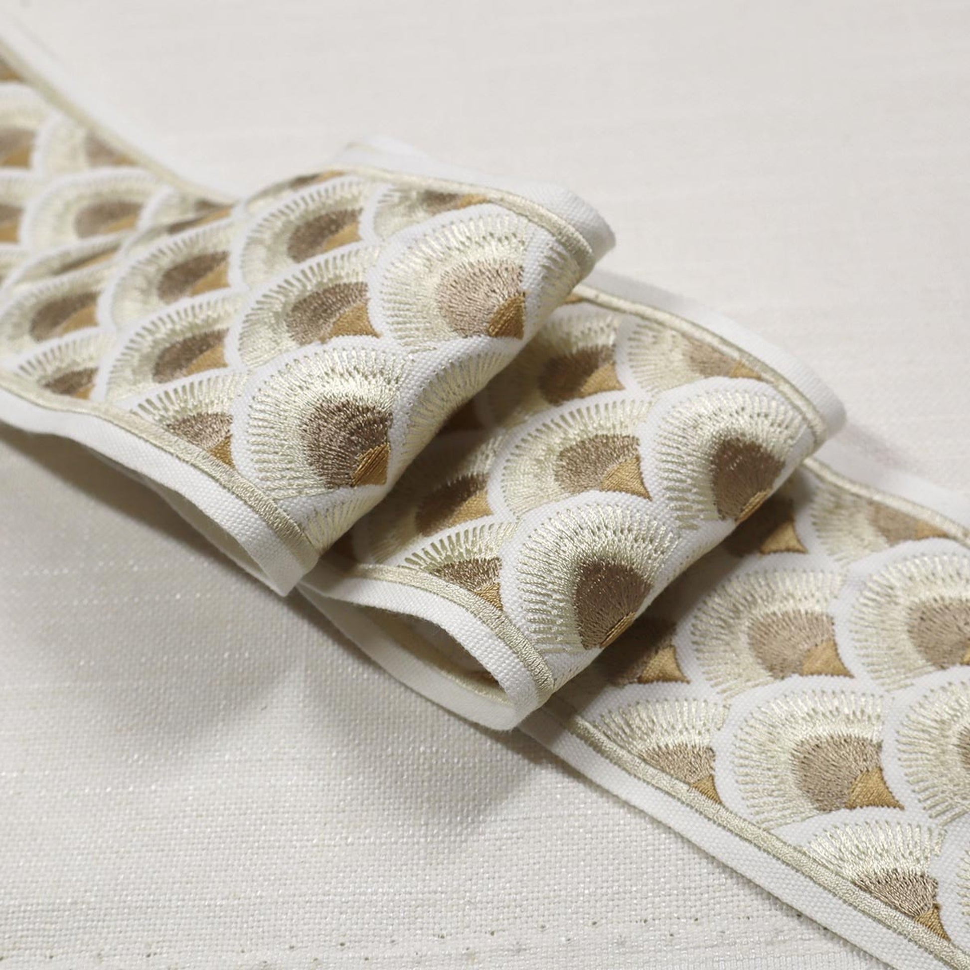 Fanny Emb Tape Quartz - Fabricforhome.com